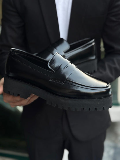 BLACK CHUNKY PENNY LOAFERS – CLASSIC & STYLISH